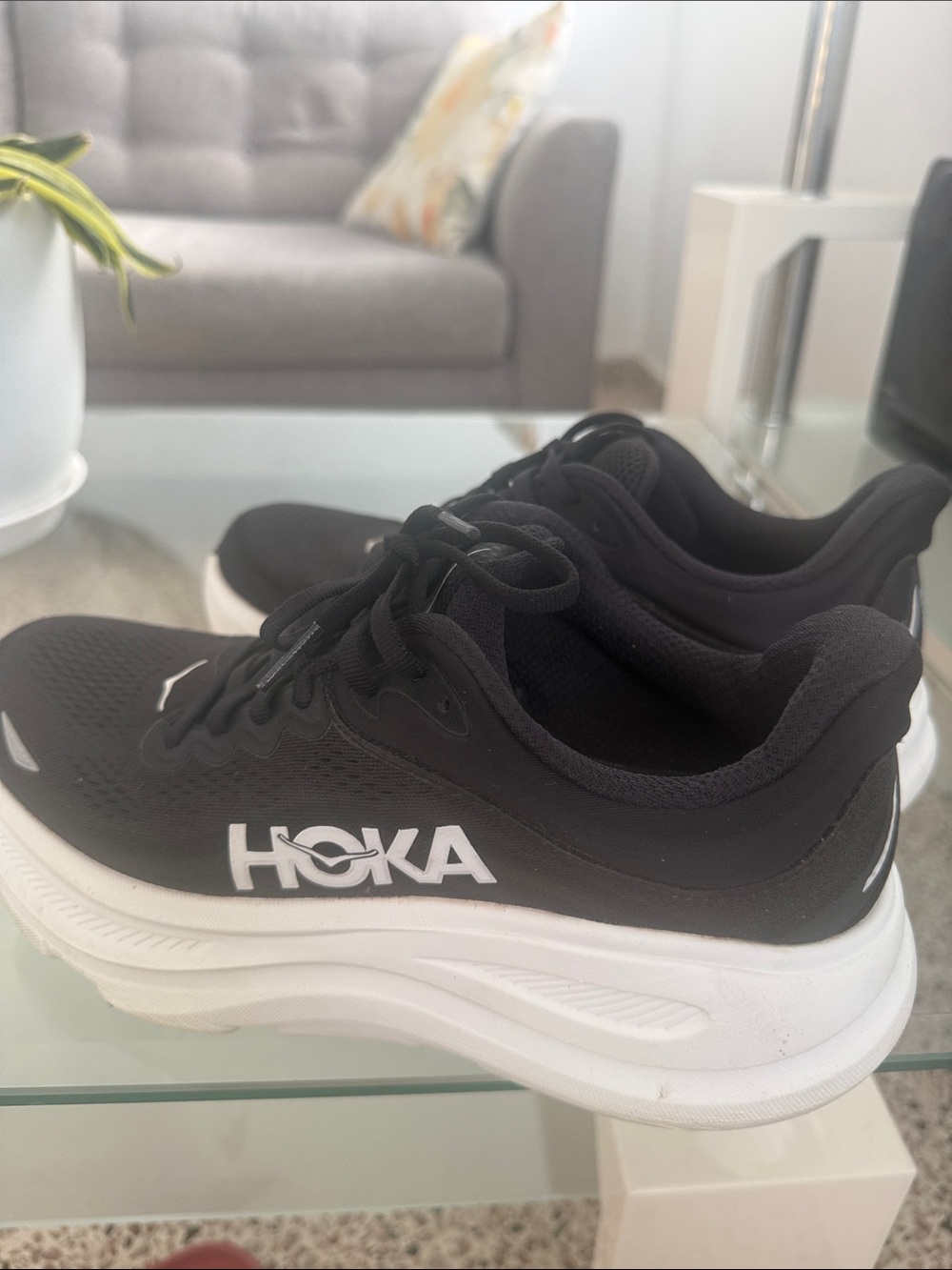 HOKA Bondi 9 Women’s Black & White Running Shoes – Size US 8
